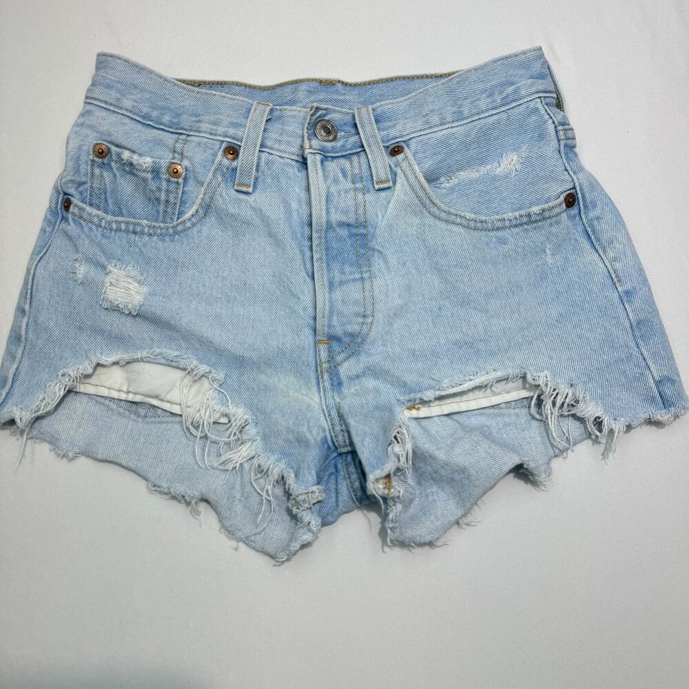 Levi's 501 Original Light Wash High-Rise Distressed Denim Shorts Women's W 24 - Picture 4 of 14